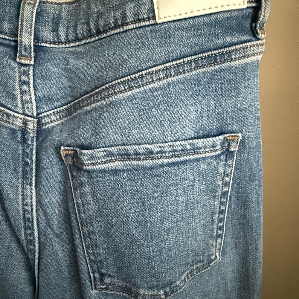 Express Wide Leg Jeans Medium Wash High Rise Size 8 EUC - Picture 5 of 7